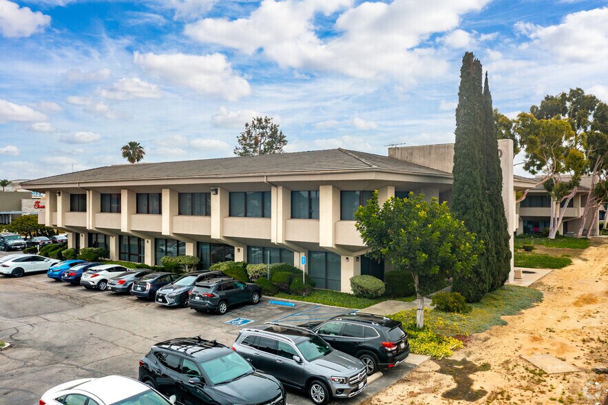 More Photos Of 500 E Carson Plaza Dr, Carson Office Residential For Lease