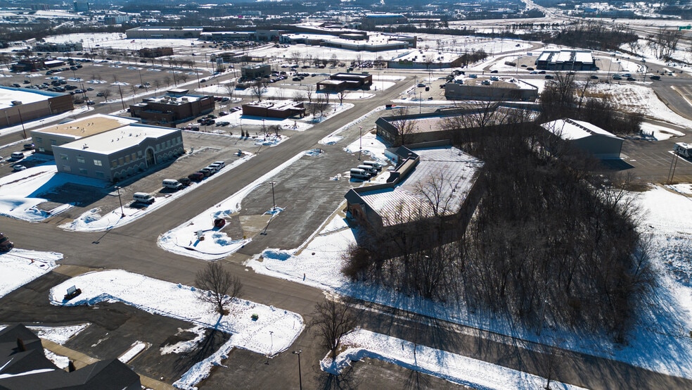 More Photos Of 3730 S Elizabeth St, Independence Medical For Lease