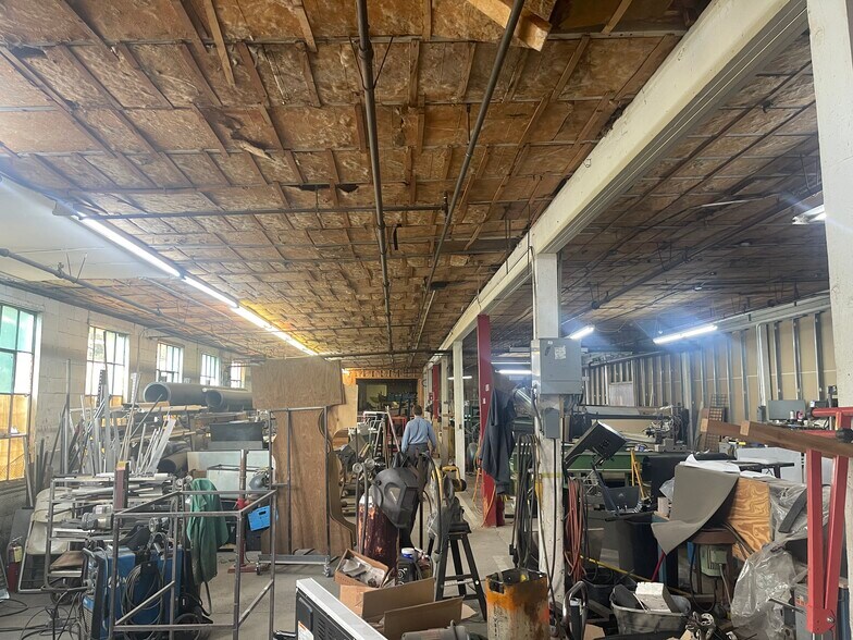 More Photos Of 1600 Marshall Ave SE, Grand Rapids Manufacturing For Lease