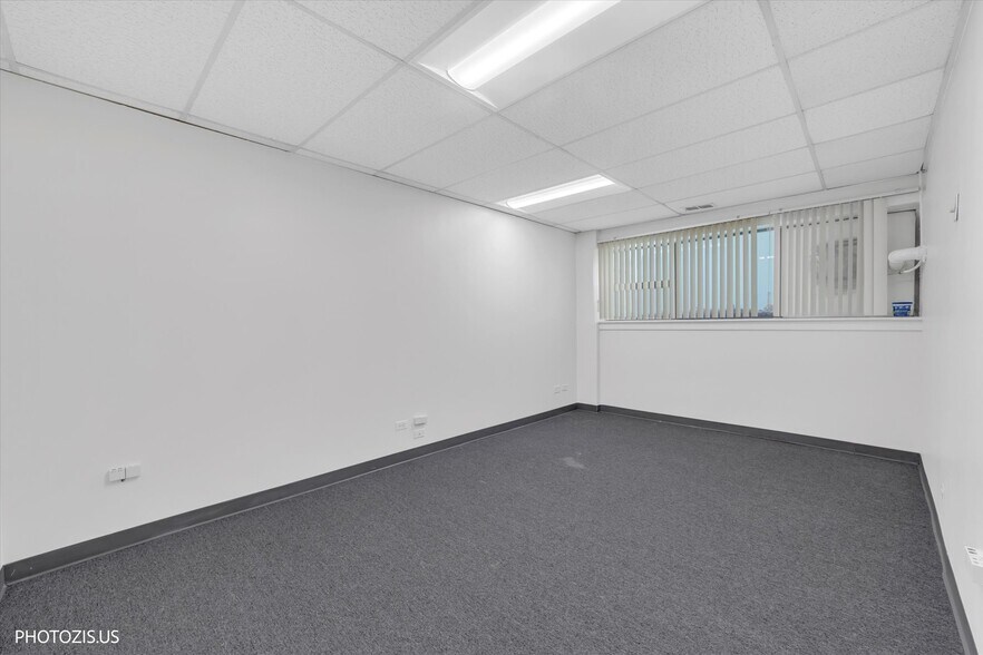 More Photos Of 5097 N Elston Ave, Chicago Medical For Sale