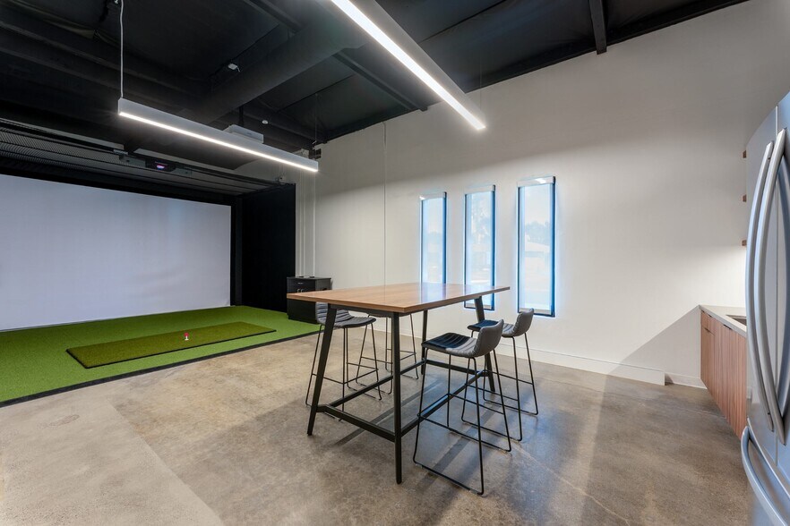 More Photos Of 8195 Ronson Rd, San Diego Warehouse For Lease