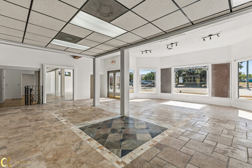 More Photos Of 389 E State Road 434, Longwood Storefront Retail Office For Lease