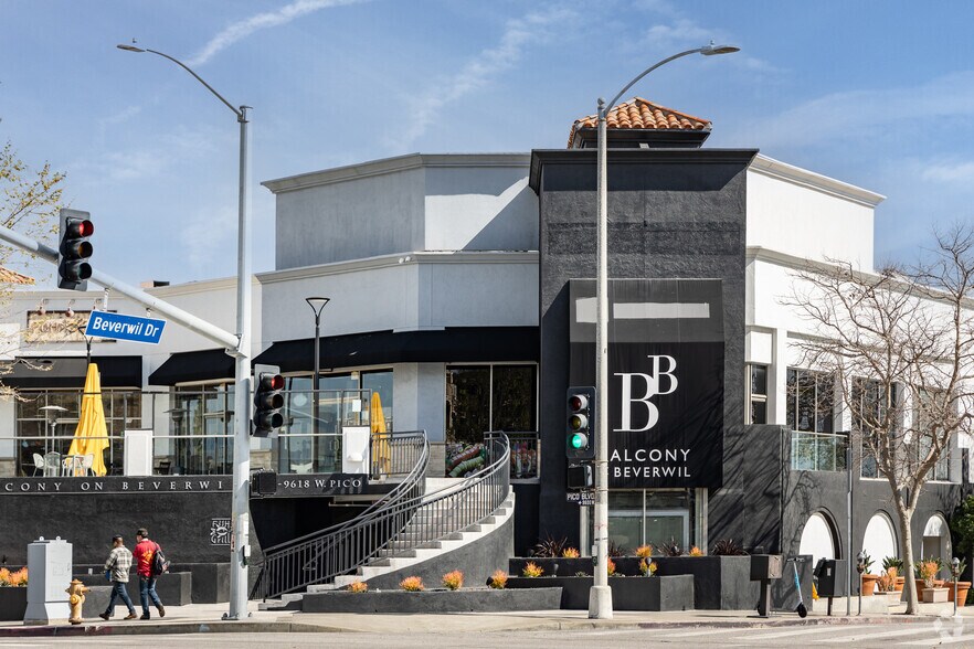 More Photos Of 9616-9618 W Pico Blvd, Los Angeles General Retail For Lease
