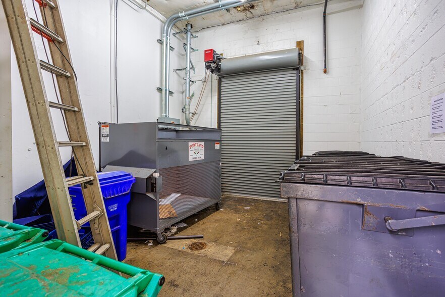 More Photos Of 4636 NE 42nd Ave, Portland Freestanding For Lease