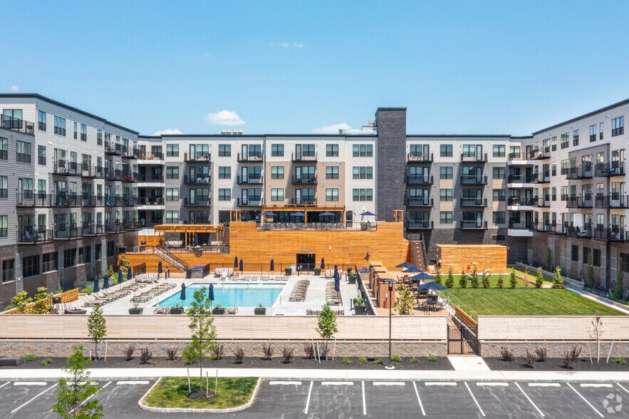 More Photos Of 1100 Market St, Dresher Multifamily For Sale