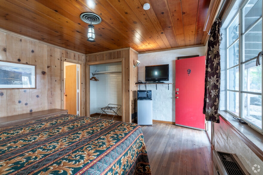 More Photos Of , Lovelock Unknown For Sale