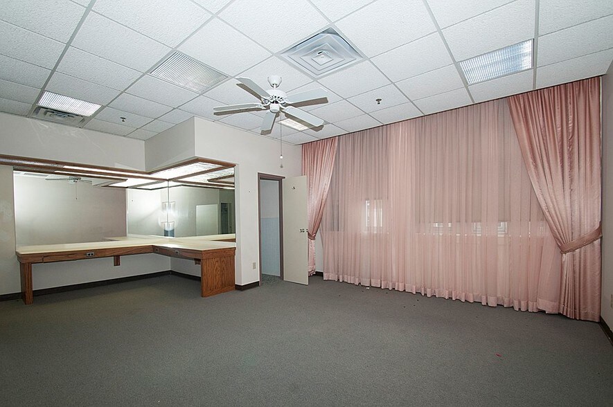 More Photos Of 500 S Johnstone Ave, Bartlesville Religious Facility For Sale