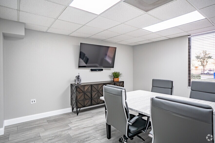 More Photos Of 13246 38th St N, Clearwater Coworking Space