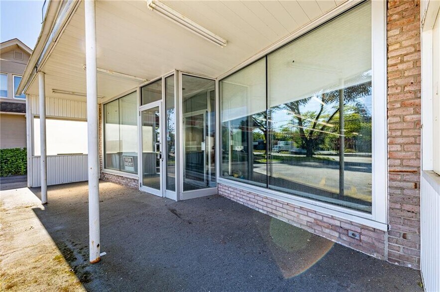 More Photos Of 2195 Monroe Ave, Rochester Freestanding For Sale