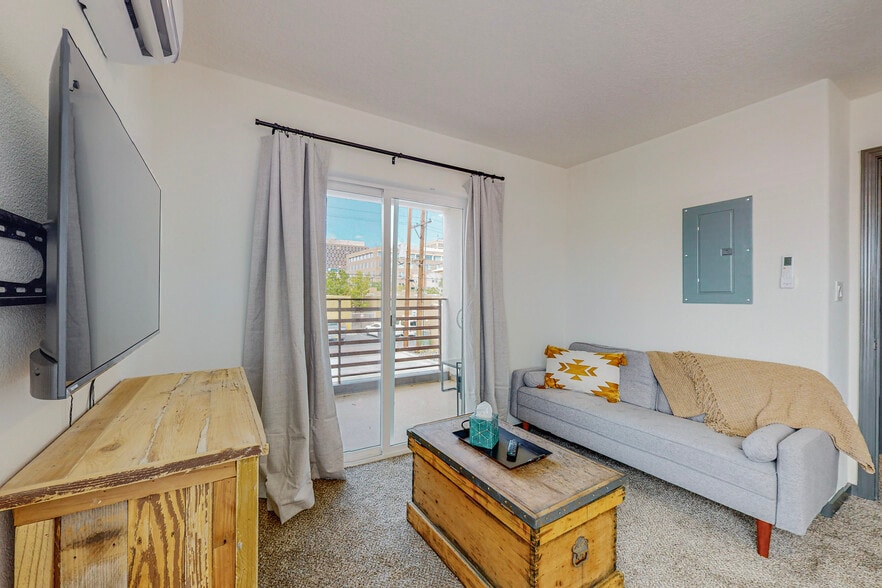 More Photos Of 615 Iron Ave SW, Albuquerque Apartments For Sale