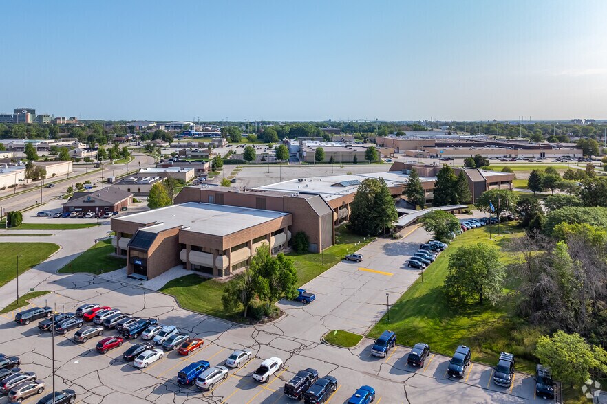 Primary Photo Of 700 Pilgrim Way, Green Bay Loft Creative Space For Lease