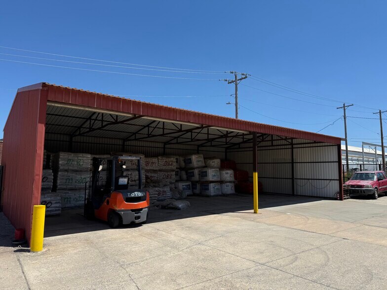 More Photos Of 1704 NW 6th St, Oklahoma City Manufacturing For Lease