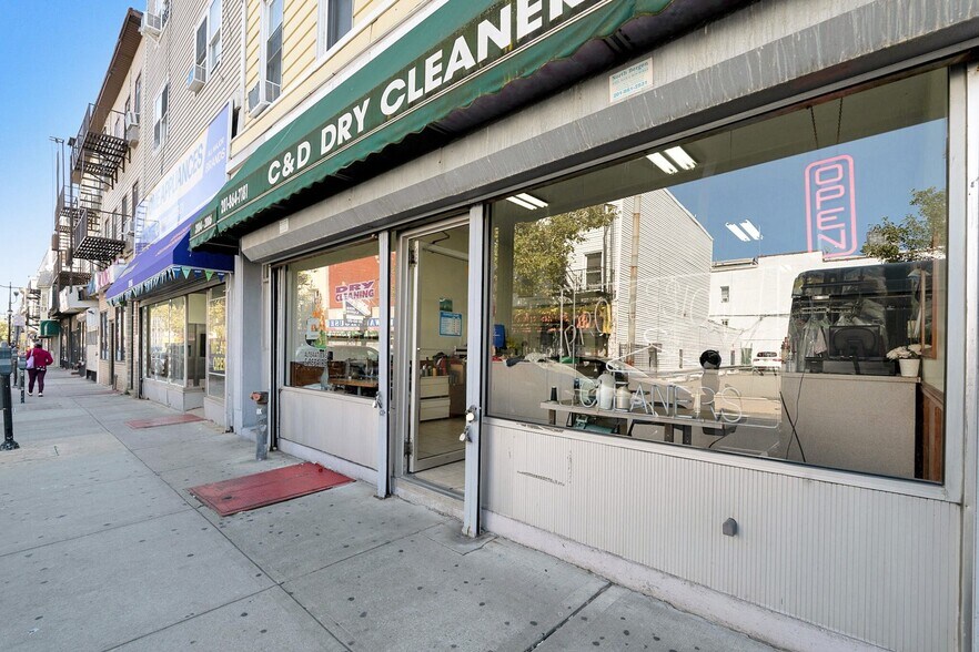 More Photos Of 2004 Bergenline Ave, Union City Apartments For Sale