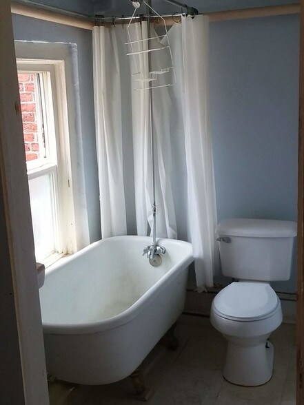 More Photos Of 322 Main St, Poughkeepsie Storefront Retail Residential For Sale