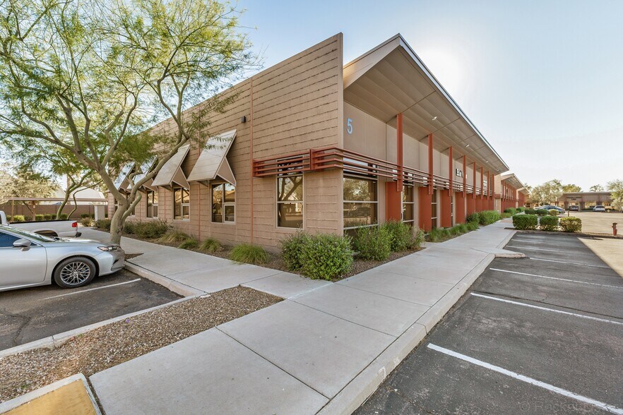 More Photos Of 5425 E Bell Rd, Scottsdale Medical For Lease