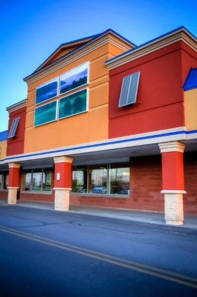 More Photos Of 39 Eastern Blvd, Canandaigua Unknown For Lease