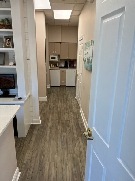 More Photos Of 3635 Bonita Beach Rd, Bonita Springs Medical For Sale
