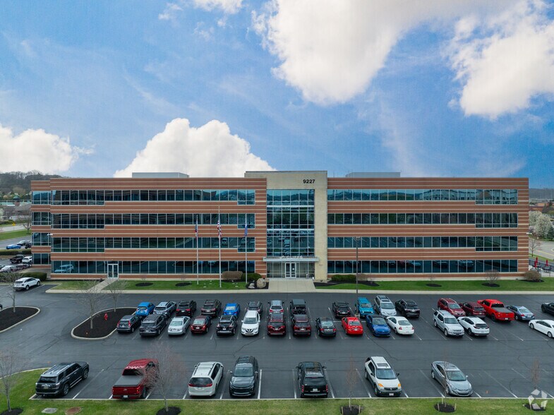 More Photos Of 9050 Centre Pointe Dr, West Chester Unknown For Lease