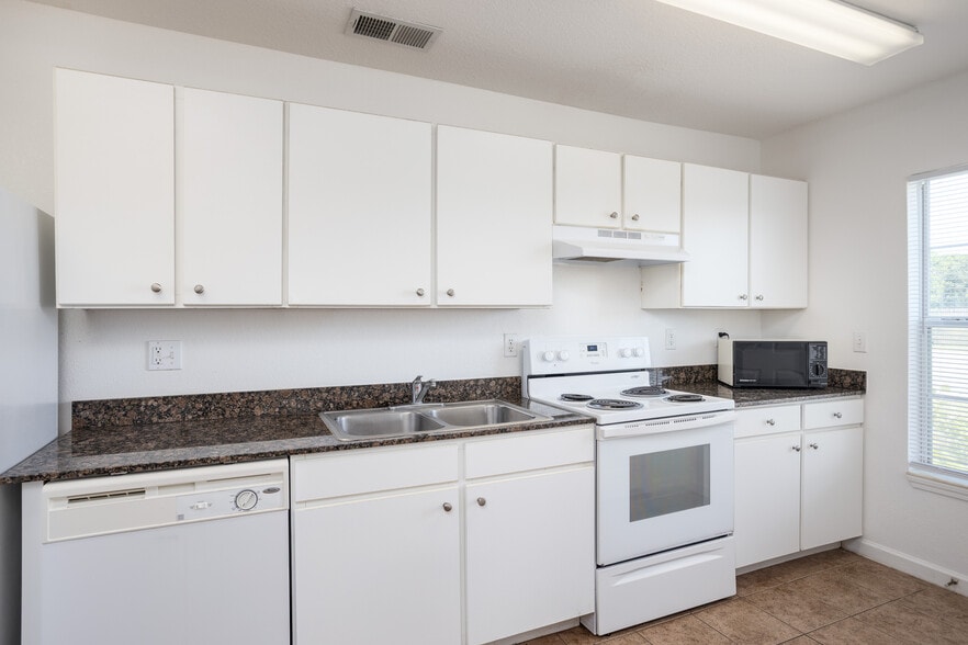 More Photos Of 1540 NE Skippers Way, Palm Bay Dormitory For Sale