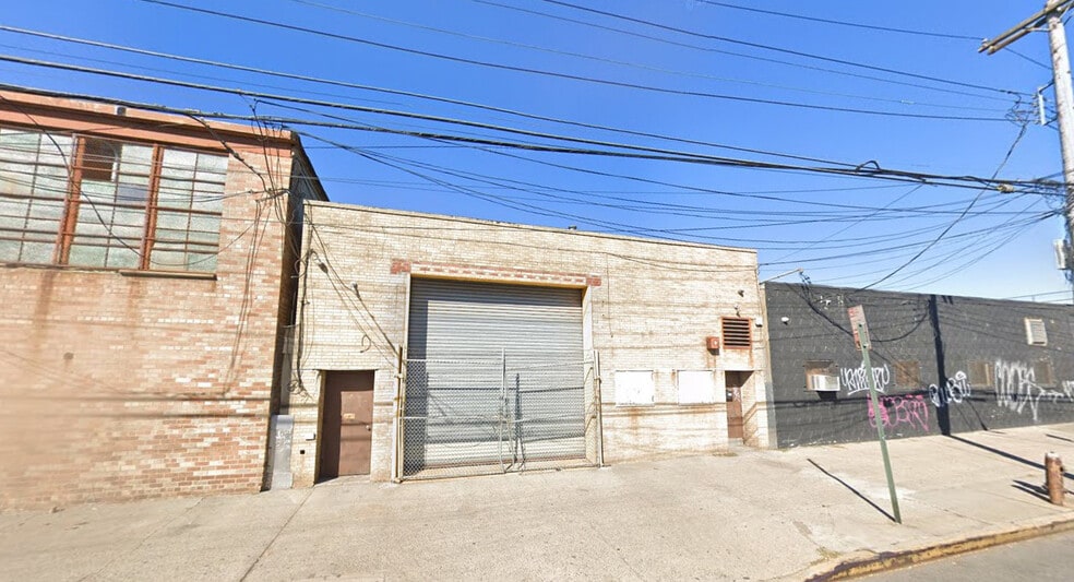 More Photos Of 427 Stanley Ave, Brooklyn Warehouse For Lease