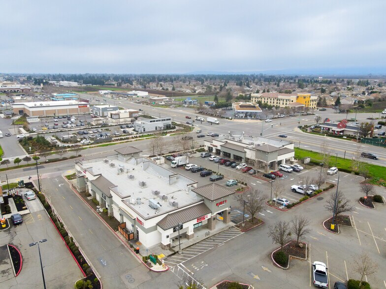 More Photos Of 115 E Dorset Dr, Dixon Freestanding For Lease