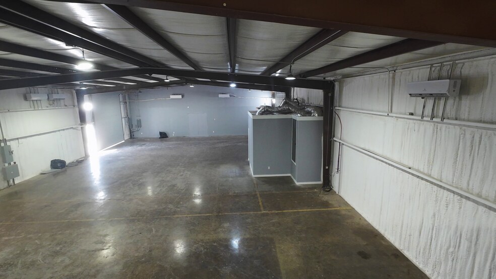 More Photos Of 271 Millennium Dr, Kyle Industrial For Lease