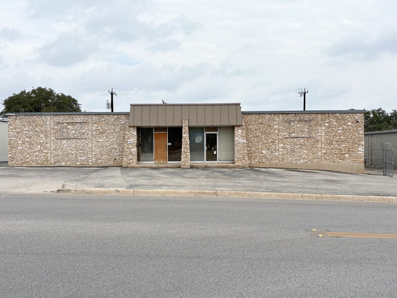 More Photos Of 511-513 W Rhapsody Dr, San Antonio Service For Lease