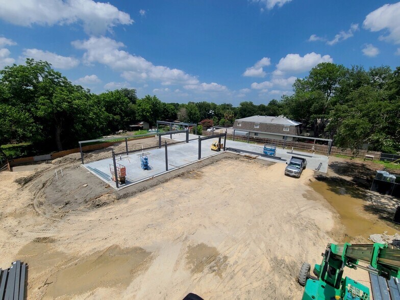 More Photos Of 519 W San Antonio St, Lockhart Office For Lease