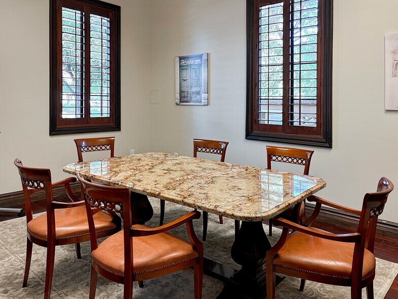 More Photos Of 890 W Elliot Rd, Gilbert Coworking Space