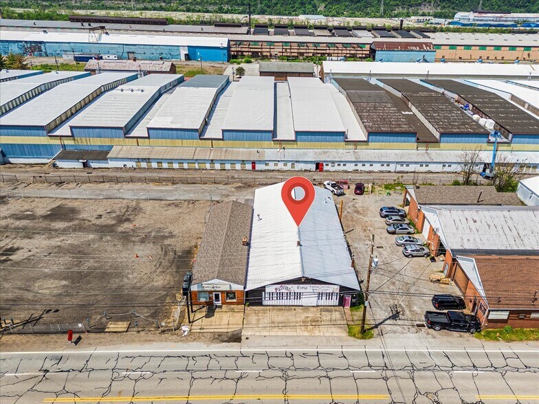 More Photos Of 2600 Duss Ave, Ambridge Unknown For Sale