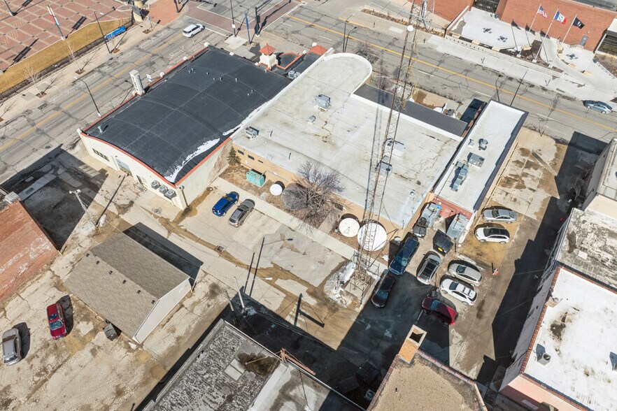 More Photos Of 512 Jefferson Street, Waterloo Office Residential For Sale