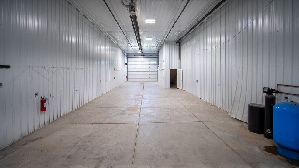 More Photos Of 514 E 9th St, Zumbrota Industrial For Lease