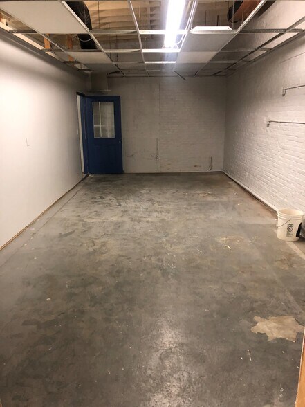 More Photos Of 29 Crown St, Nashua Manufacturing For Lease