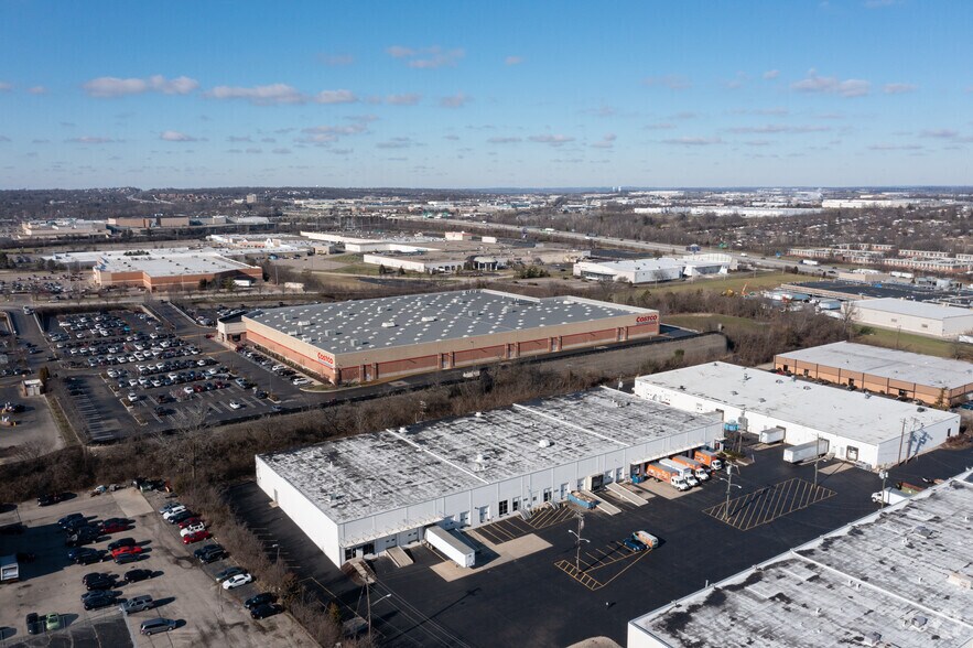 More Photos Of 11717-11725 Chesterdale Rd, Springdale Unknown For Lease