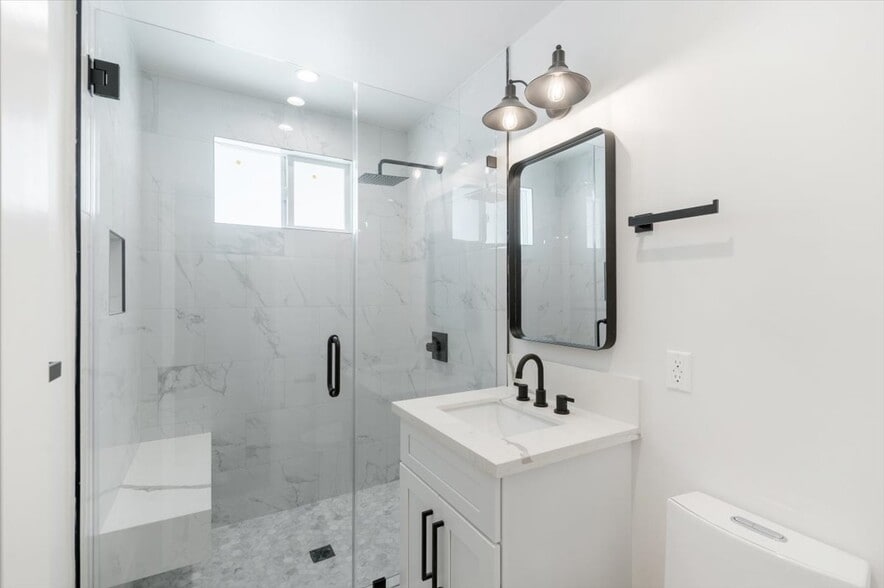 More Photos Of 2420 Grant Ave, Redondo Beach Apartments For Sale