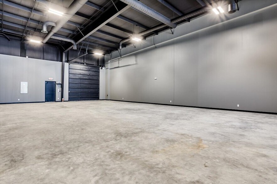 More Photos Of 4078 N Hoover Ct, Wichita Industrial For Sale