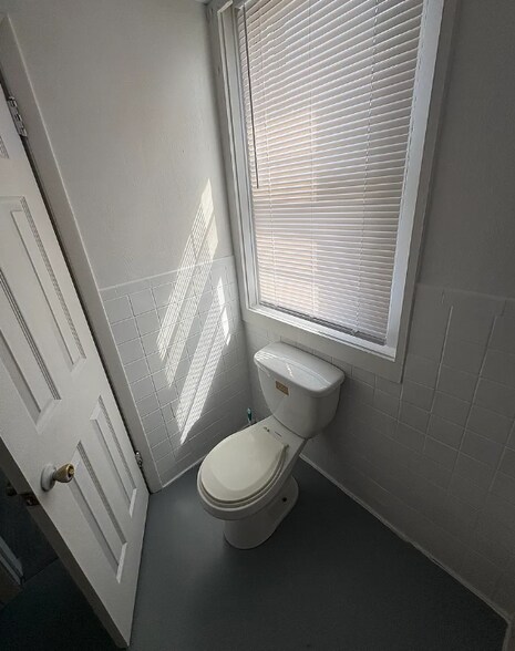 More Photos Of 14 E Pike St, Houston Apartments For Sale