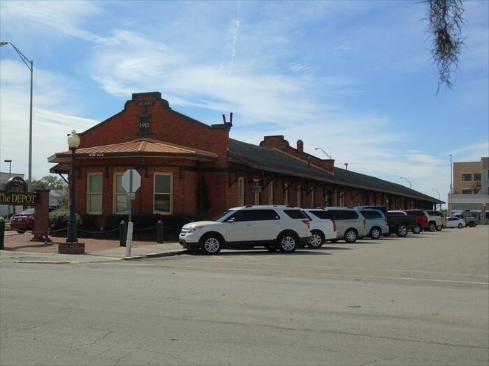 More Photos Of 4 W Oak St, Arcadia Office For Lease