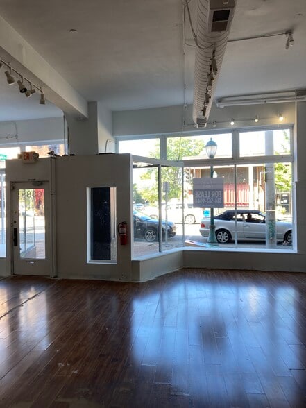 More Photos Of 6388-6394 Delmar Blvd, Saint Louis Storefront Retail Residential For Lease