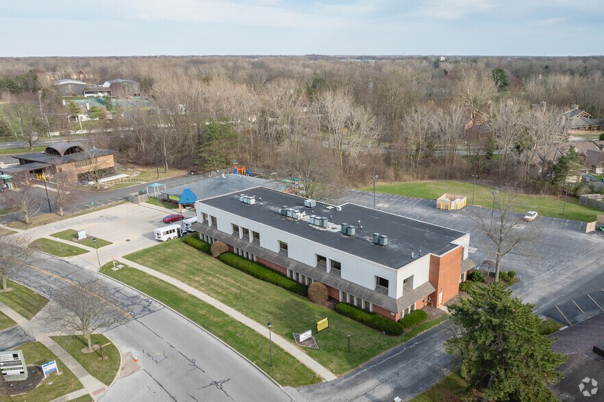 More Photos Of 1575-1579 Henthorne Dr, Maumee Office For Sale