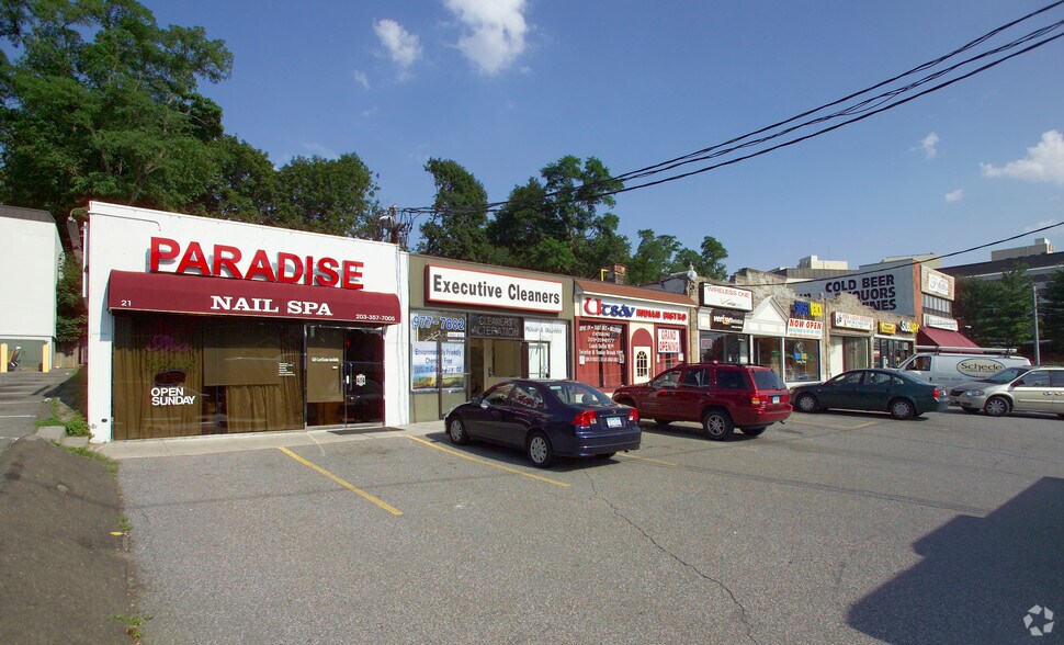 More Photos Of 11-21 High Ridge Rd, Stamford Storefront For Lease