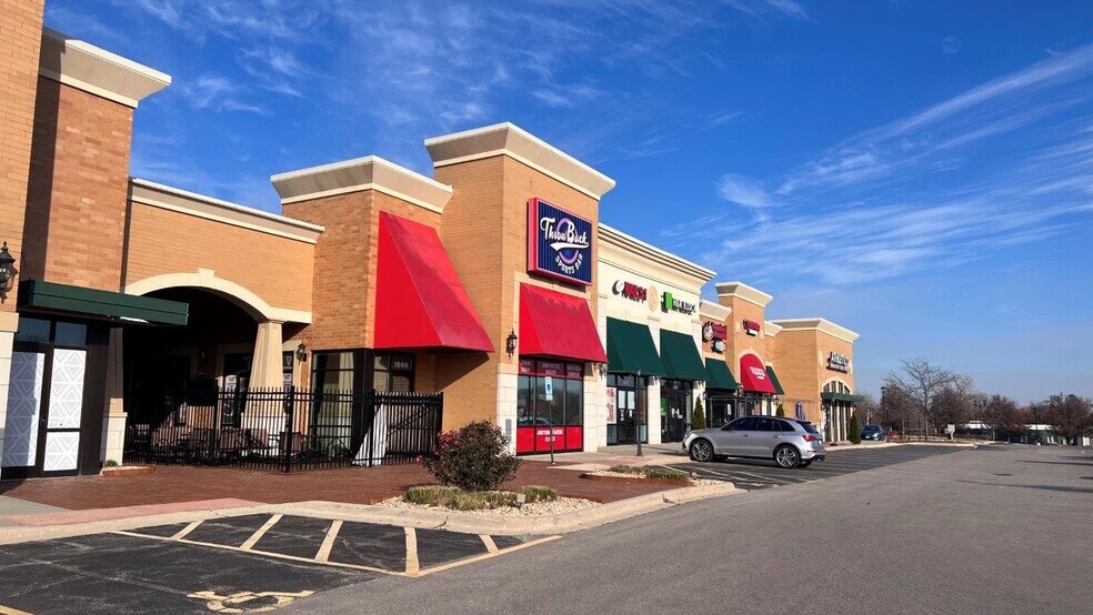 More Photos Of 1800-1900 Main St, Saint Charles Unknown For Lease