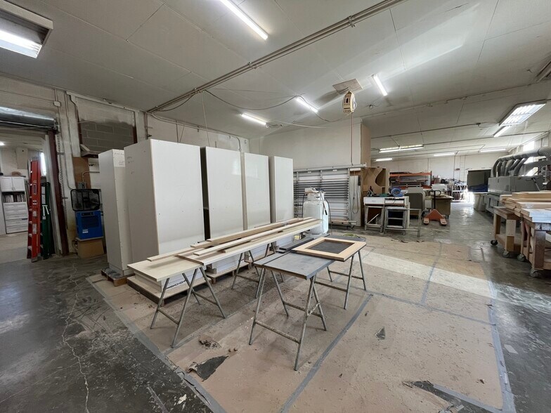 More Photos Of 2911 E Boone Ave, Spokane Service For Sale