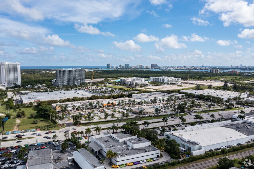 More Photos Of 14601-14891 Biscayne Blvd, Miami Storefront For Lease