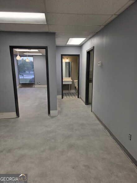 More Photos Of 1040 Irwin Bridge Rd NW, Conyers Light Distribution For Sale