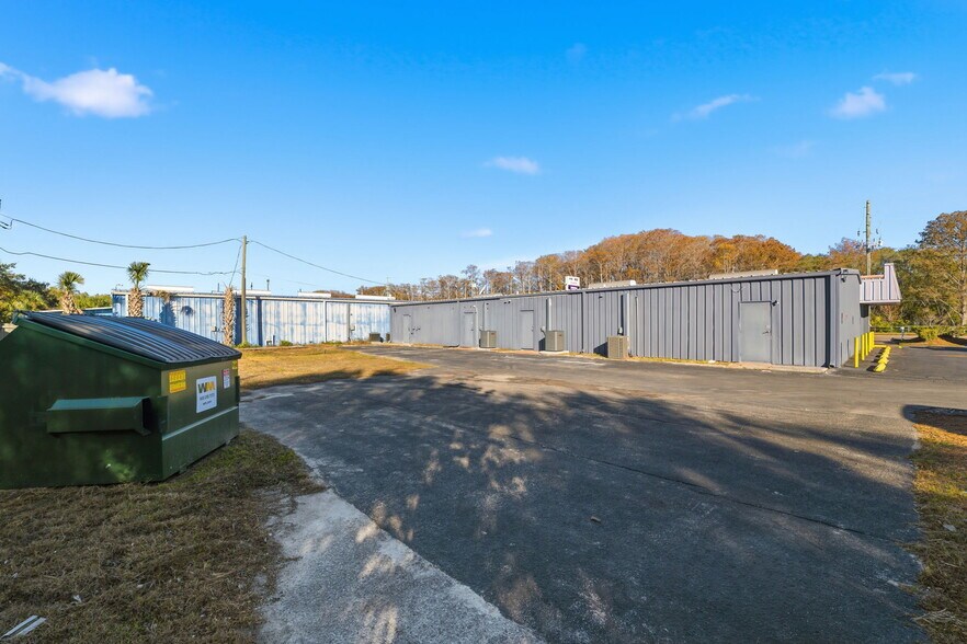 More Photos Of 8510 State Road 52, Hudson Storefront For Lease