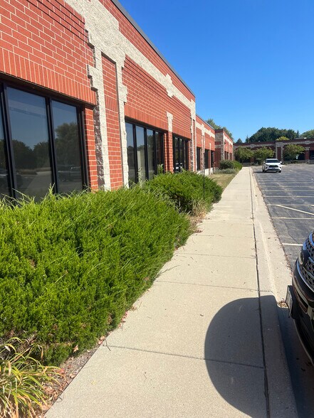More Photos Of 2230 Point Blvd, Elgin Office For Lease