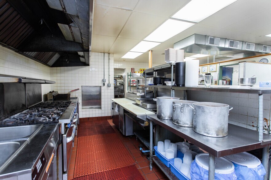 More Photos Of 126 Mariaville Rd, Schenectady General Retail For Sale