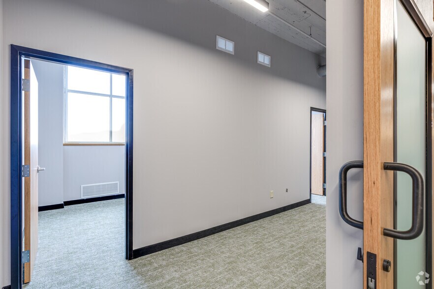 More Photos Of 540 Fairview Ave, Saint Paul Unknown For Lease