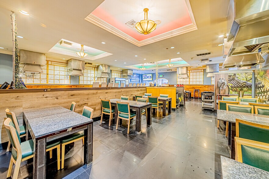 More Photos Of 3680 W 6th St, Los Angeles Restaurant For Sale
